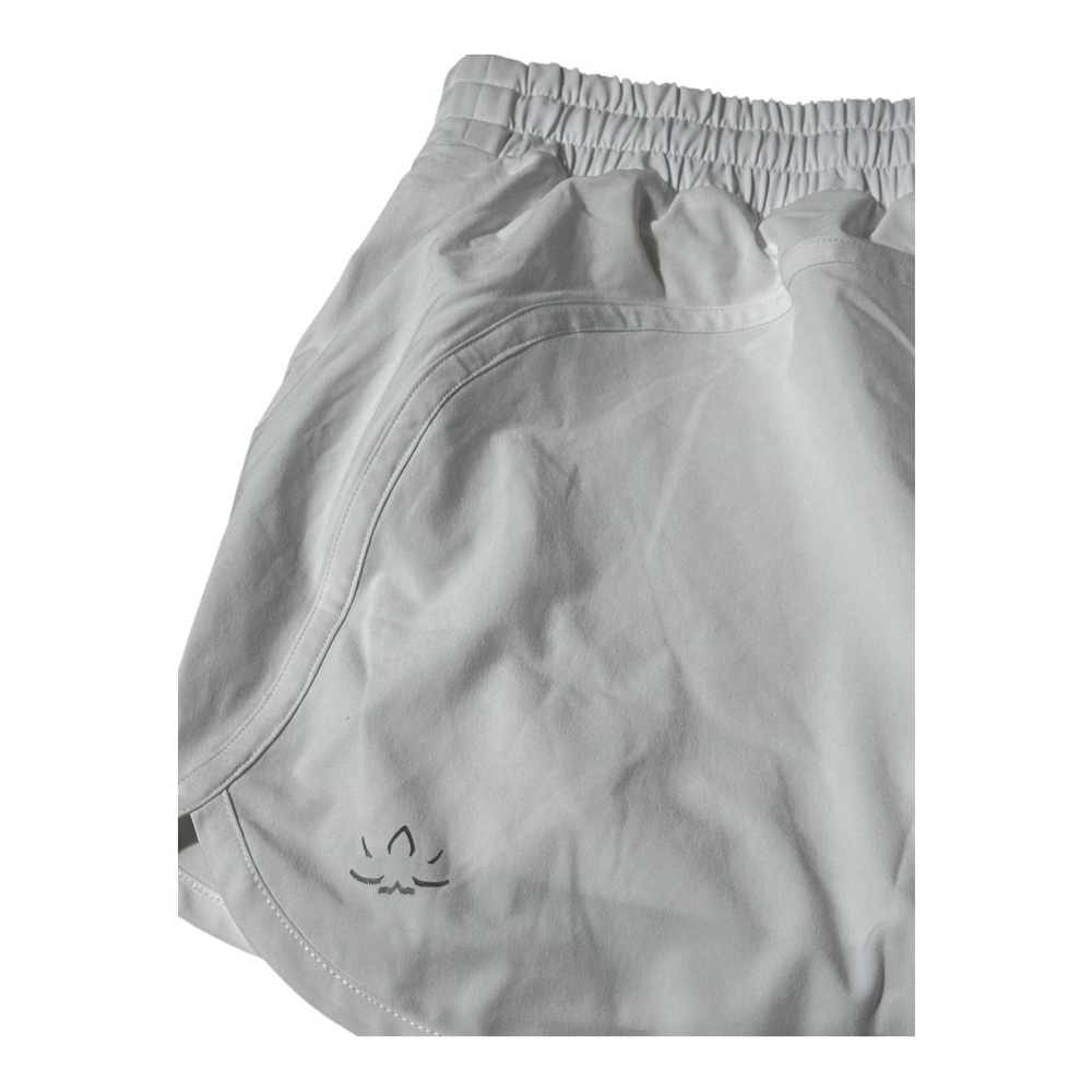 Beyond Yoga Stretch Woven In Stride Lined Shorts 3 Inch Inseam White - Picture 5 of 9